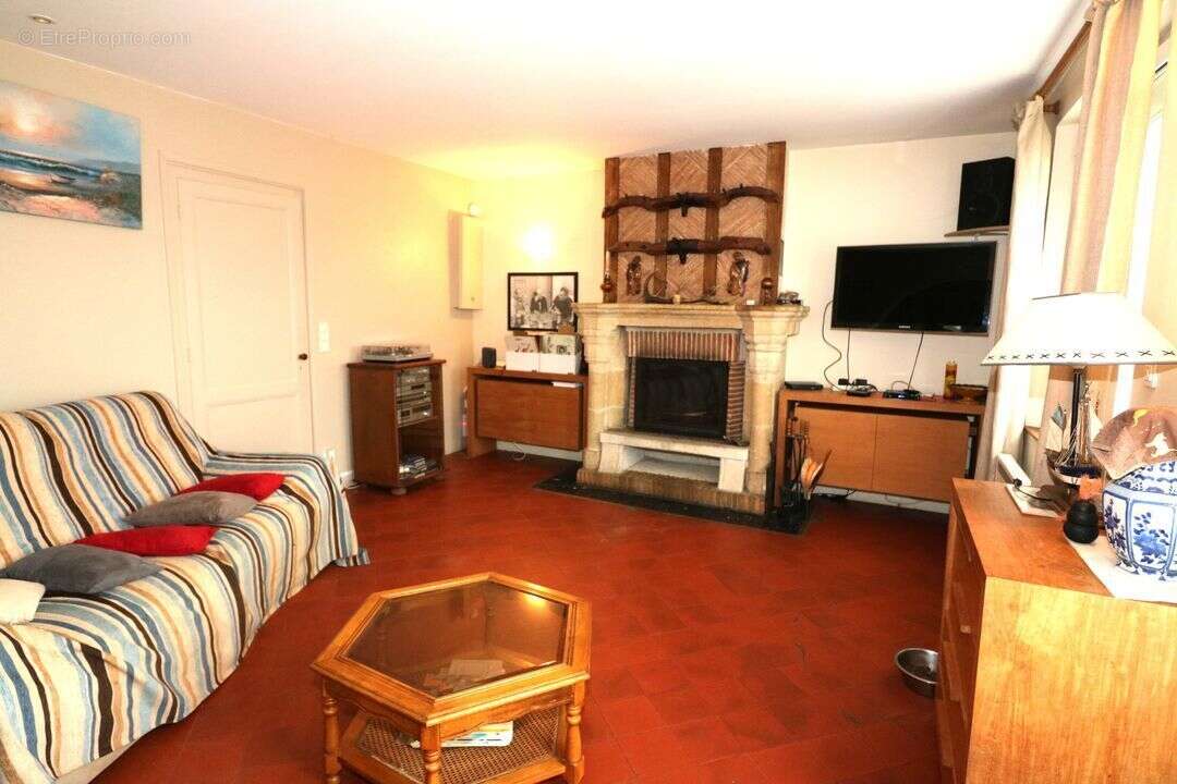 piscine-atelier-3 chambres bureau-terrain-captieux-panneaux - Maison à CAPTIEUX