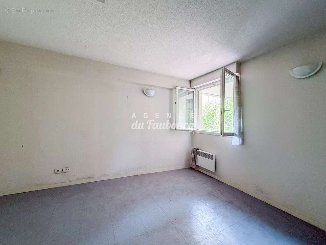 Appartement à PARIS-10E