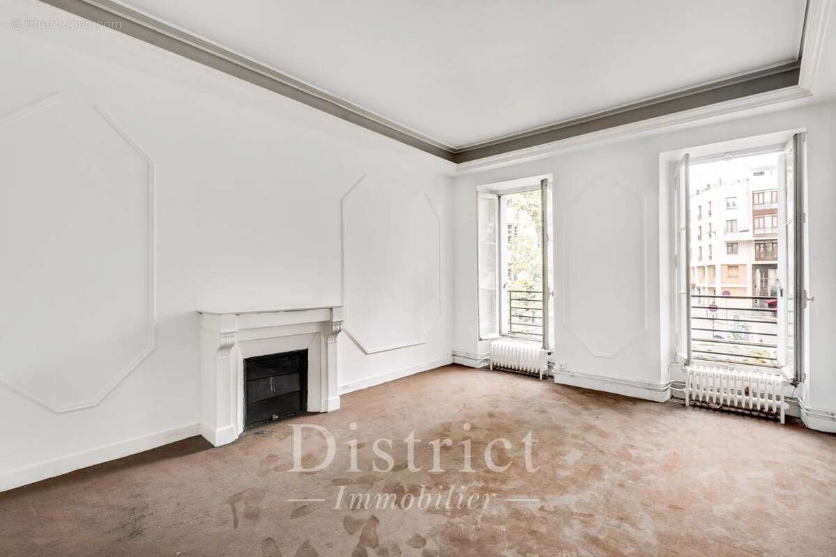 Appartement à PARIS-17E