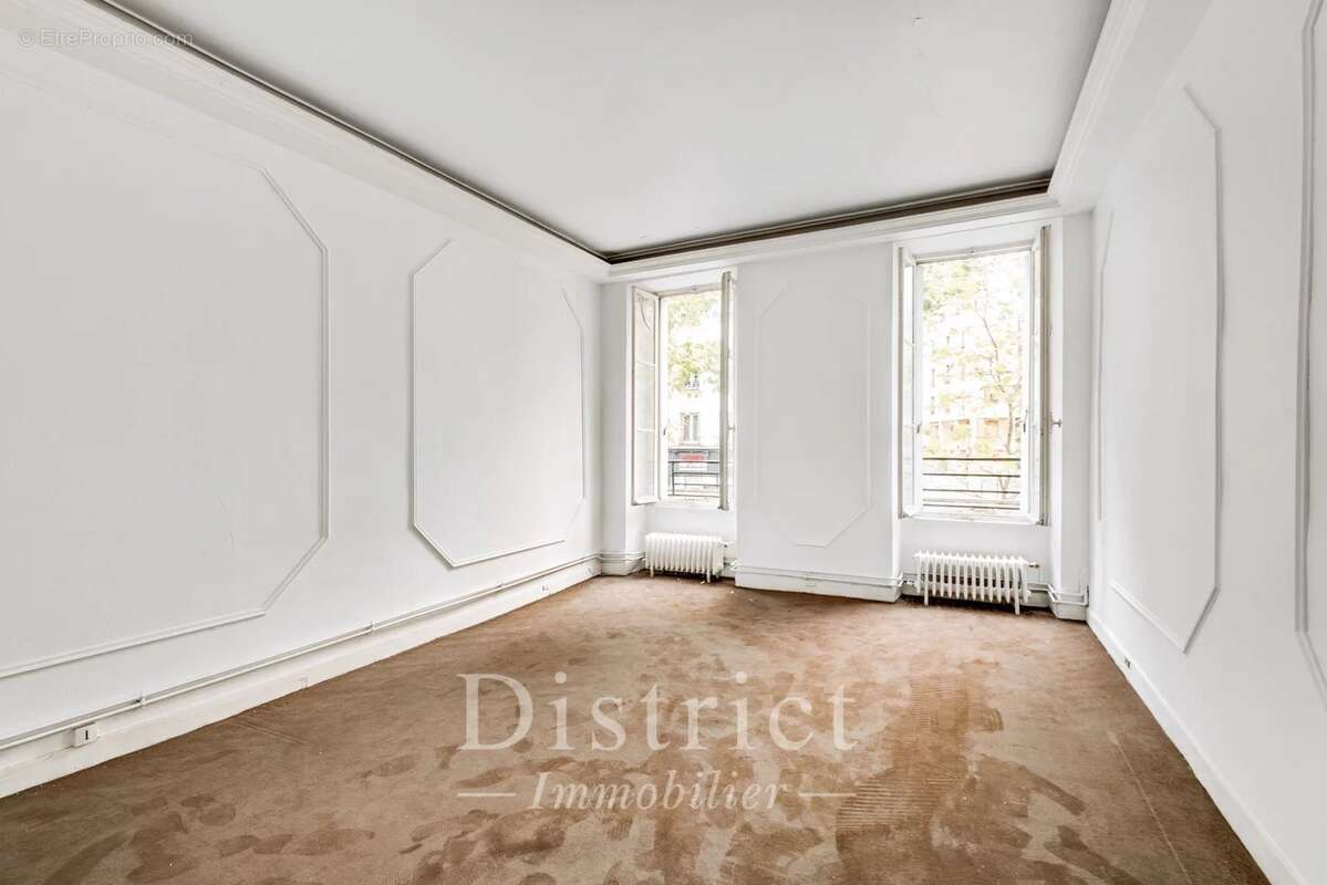 Appartement à PARIS-17E