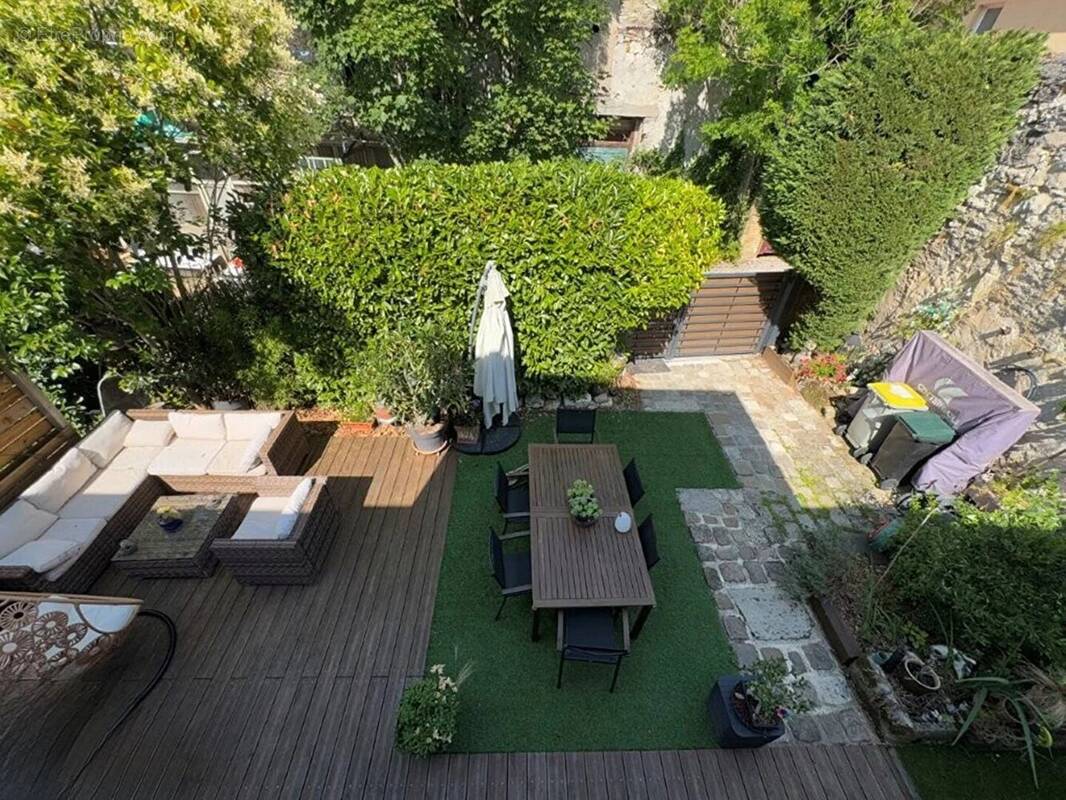 Maison à SAINT-NOM-LA-BRETECHE