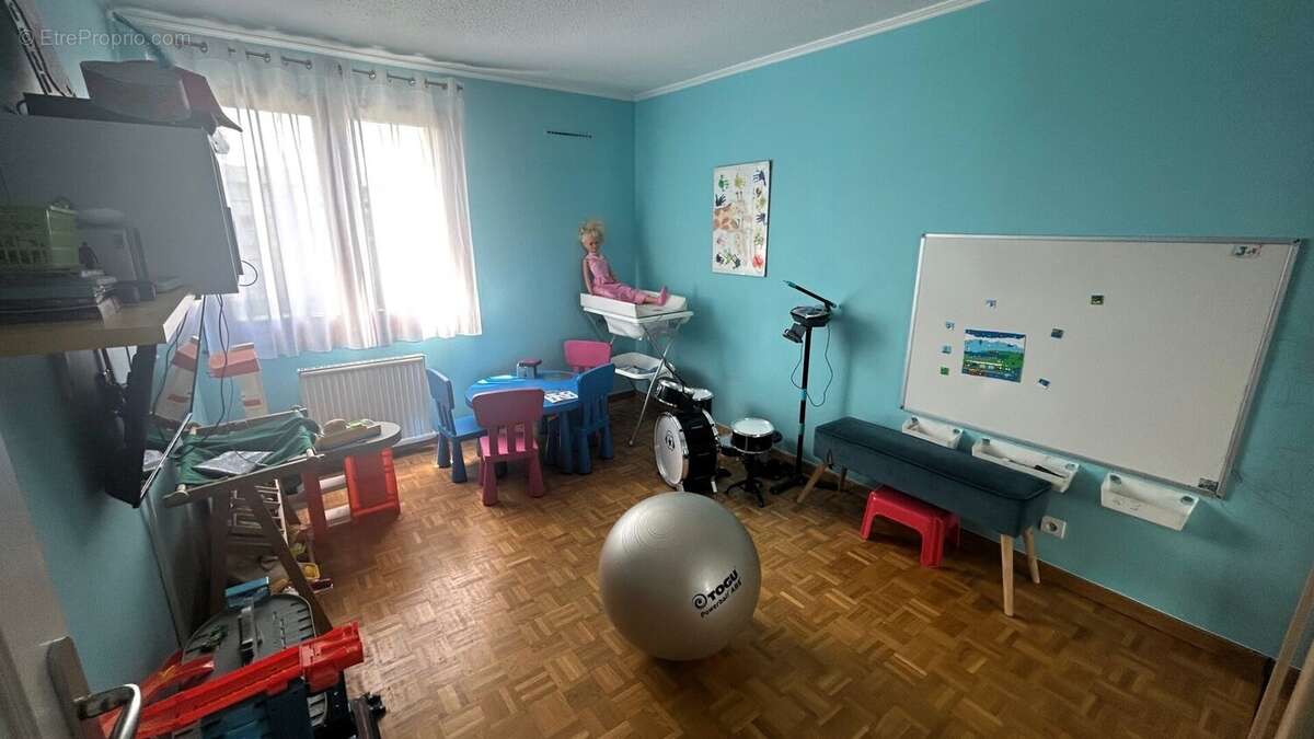 T5 / T6 à vendre à Annemasse-Romagny limite Ville-la-Grand Chambre - Appartement à ANNEMASSE