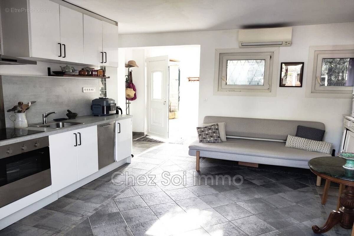Appartement à VILLENEUVE-LOUBET