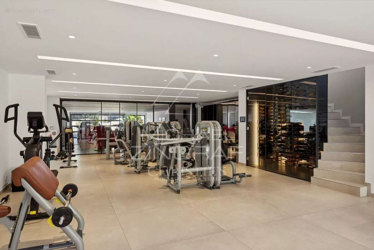 Maison à ROQUEFORT-LES-PINS