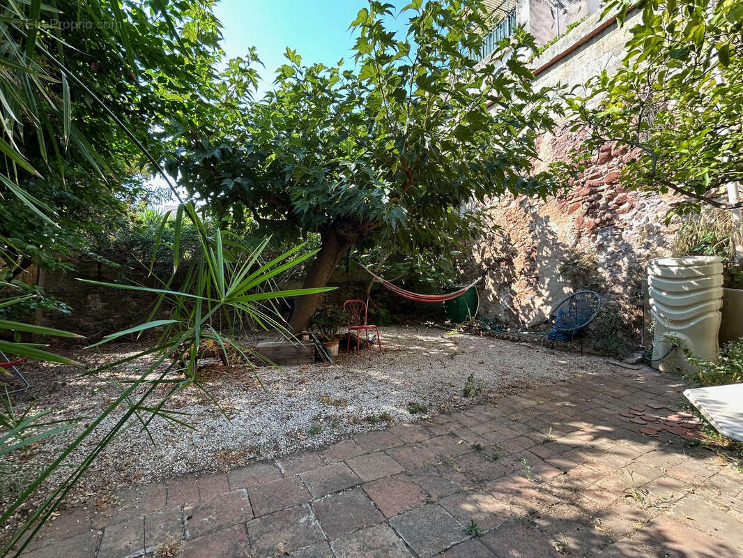 Appartement à SOLLIES-PONT