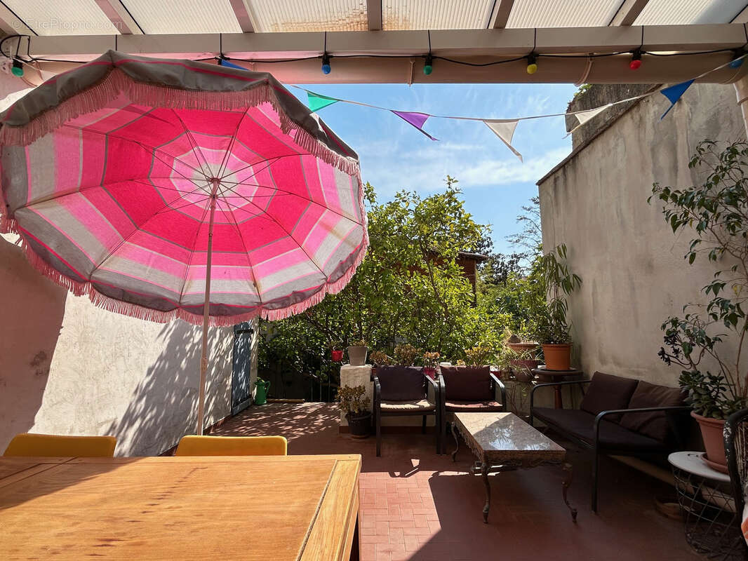 Appartement à SOLLIES-PONT