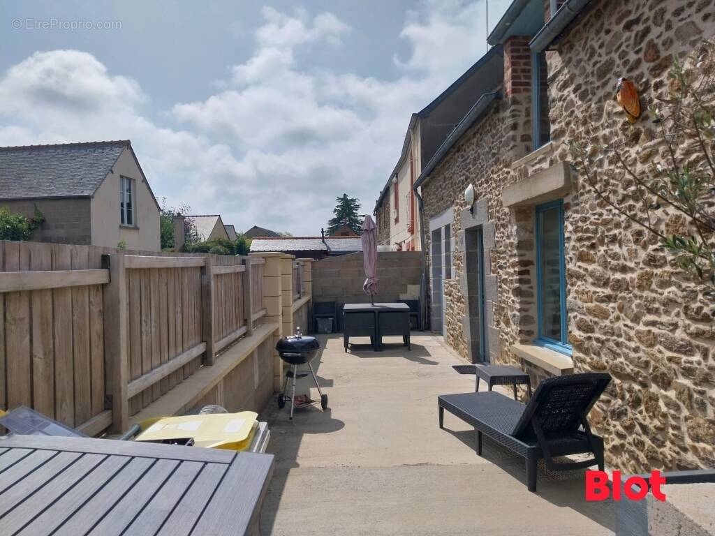 Maison à CHATEAUNEUF-D&#039;ILLE-ET-VILAINE