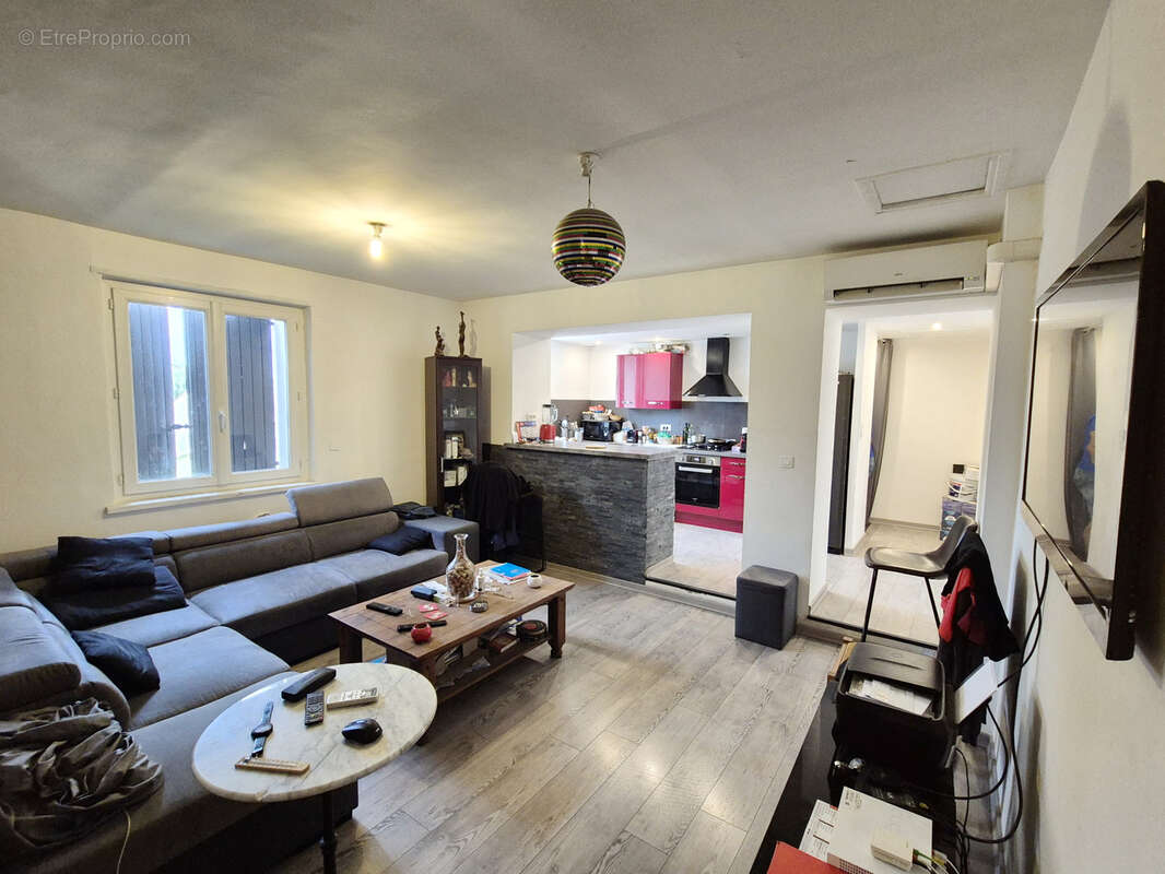 Appartement à RIBAUTE-LES-TAVERNES