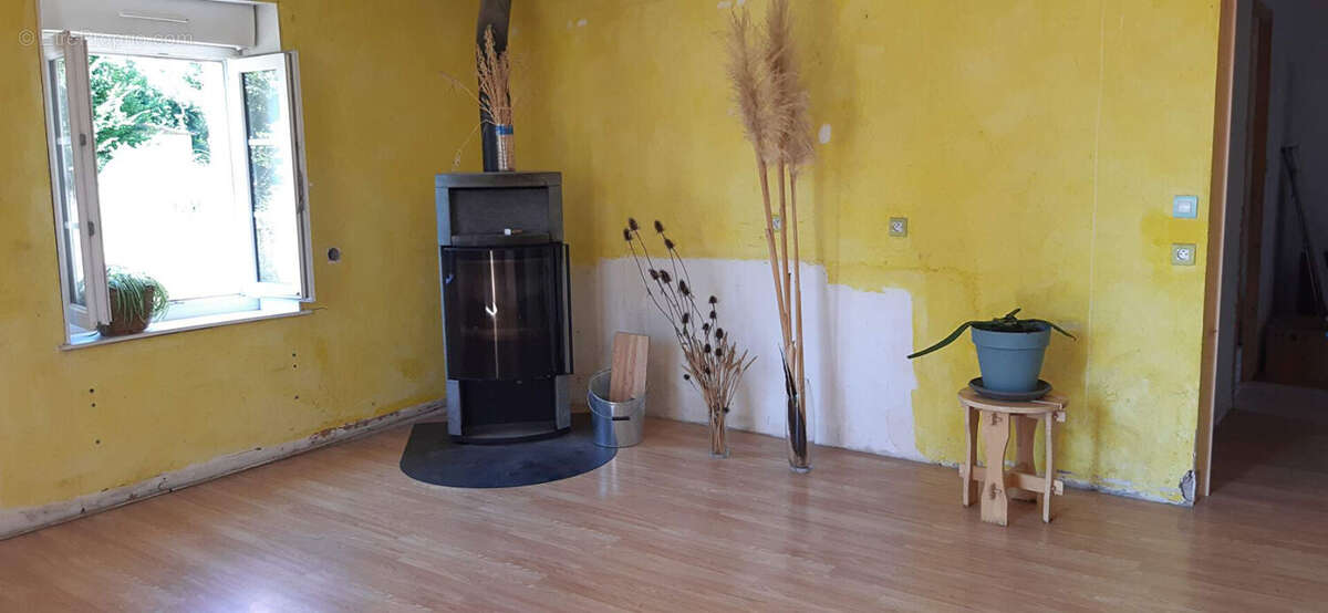 Maison à MOUTHIER-EN-BRESSE