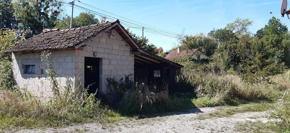 Maison à MOUTHIER-EN-BRESSE