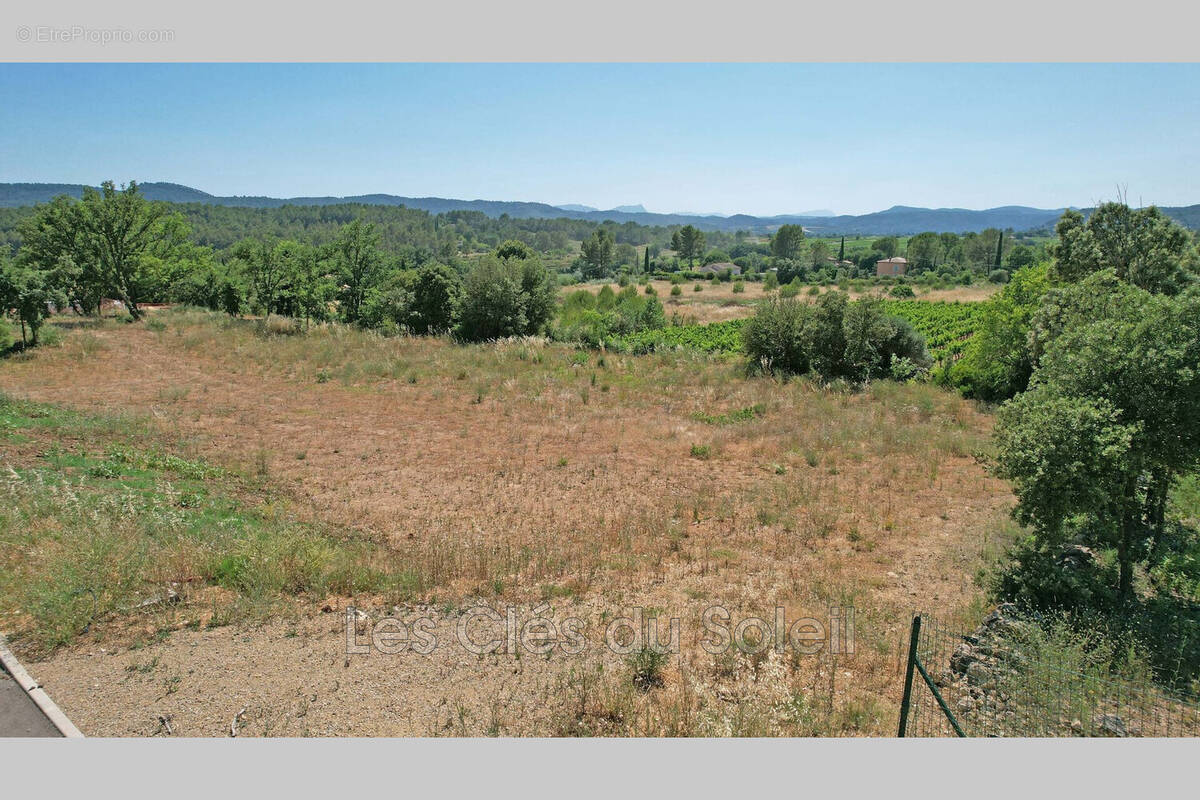 Terrain à CARCES