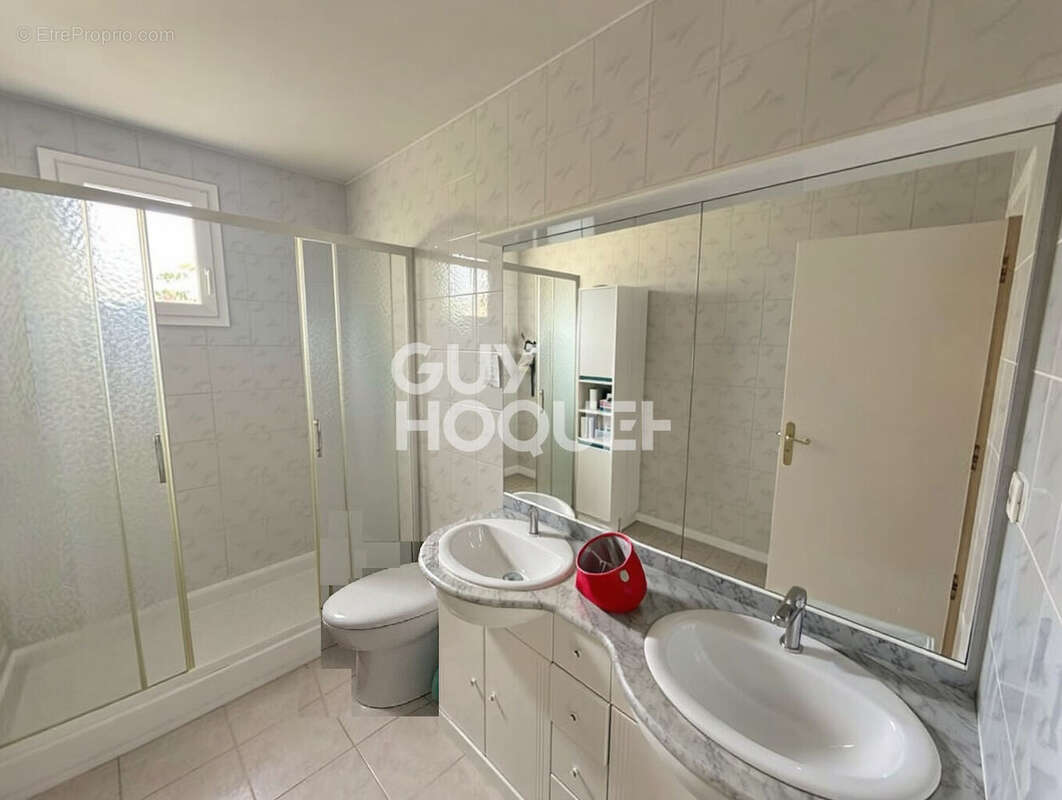 Maison à BAGNOLS-SUR-CEZE