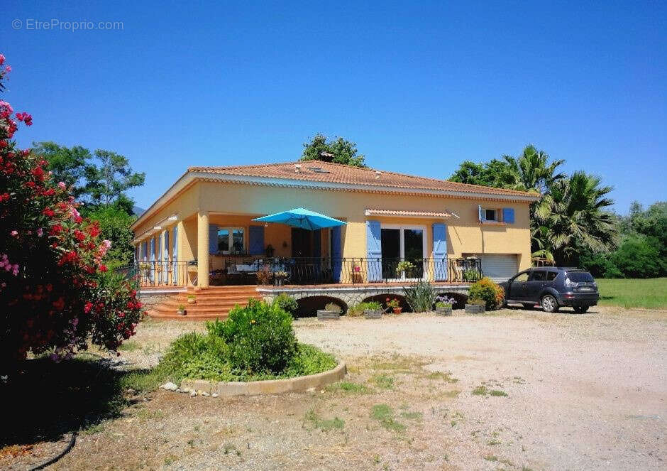 Maison à SAN-GIULIANO