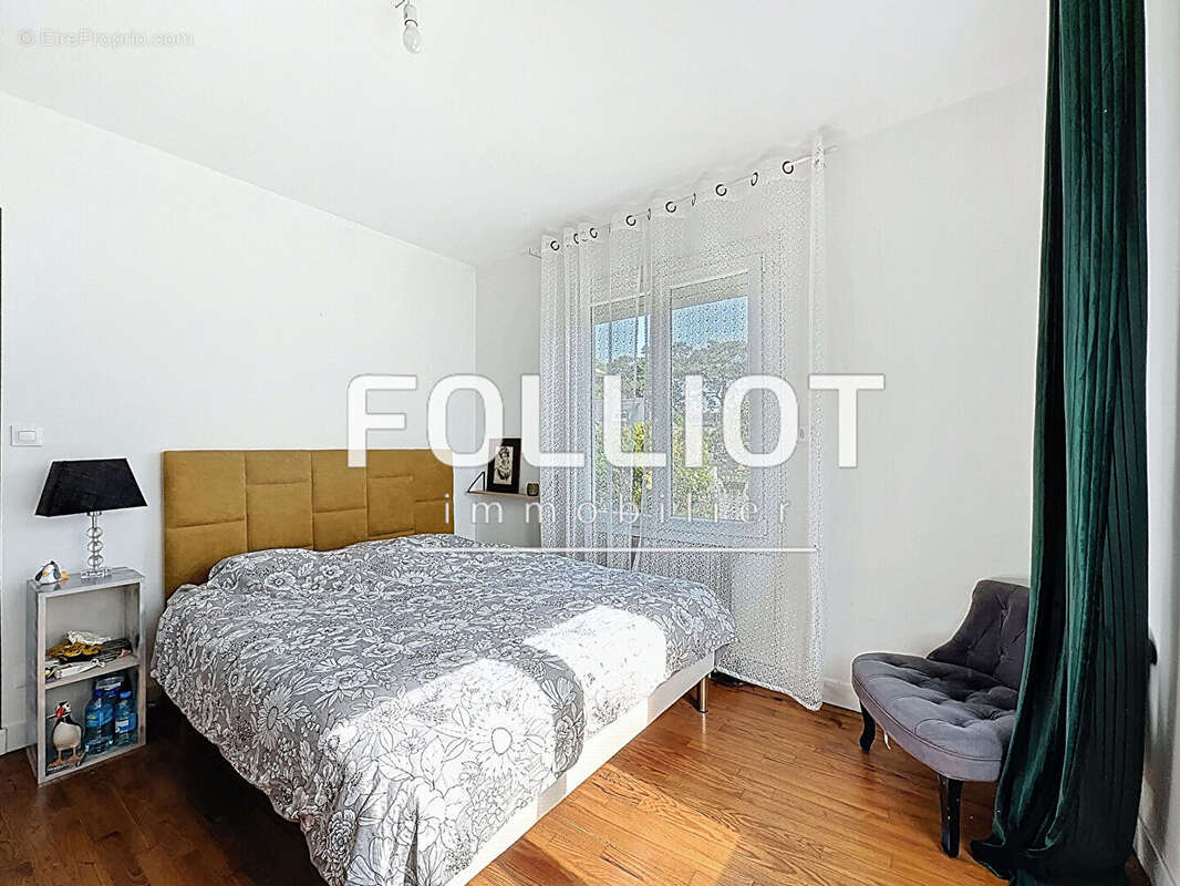 Maison à DONVILLE-LES-BAINS