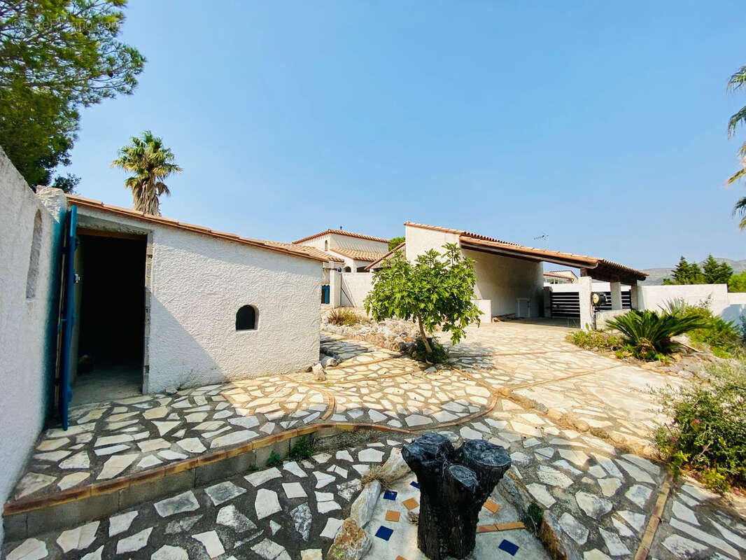 Maison à CASES-DE-PENE