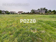 Terrain à SAINT-PLANCHERS