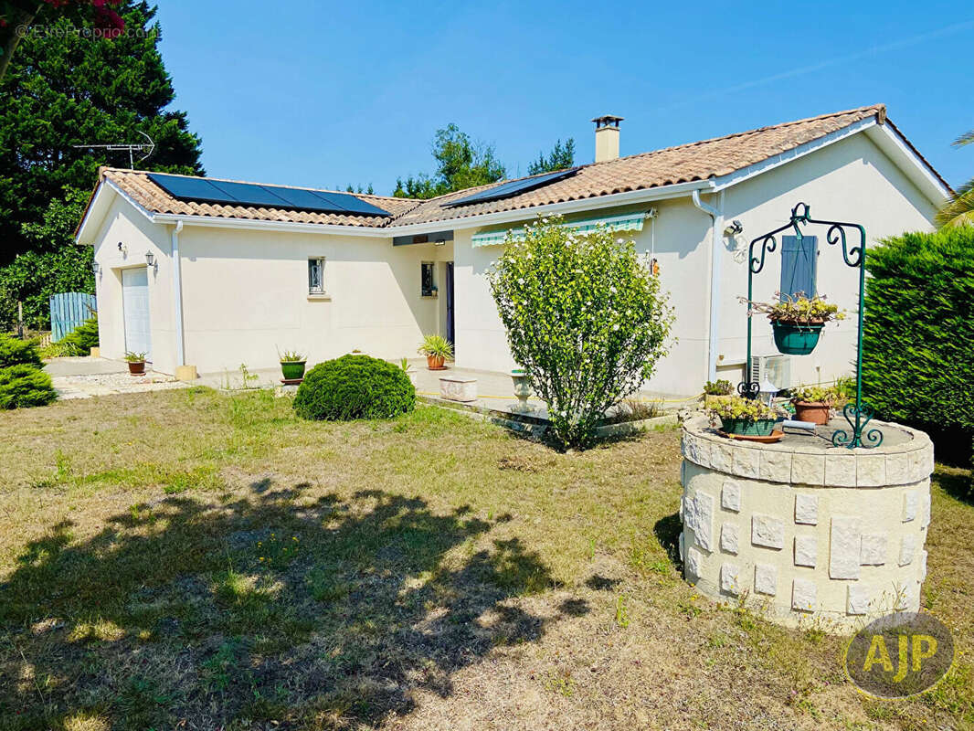Maison à SAINT-GERMAIN-D&#039;ESTEUIL