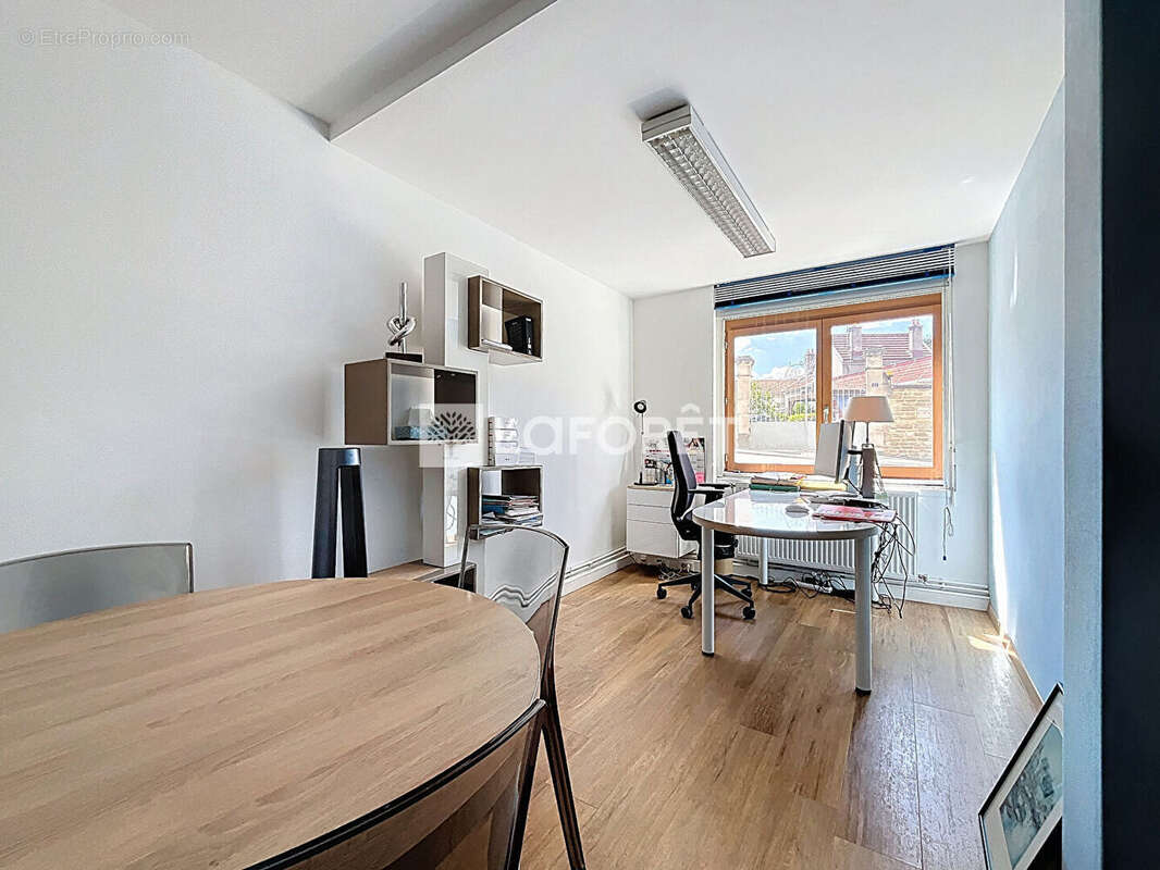 Commerce à CHAUMONT