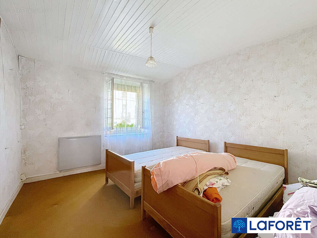 Maison à GRANCEY-LE-CHATEAU-NEUVELLE