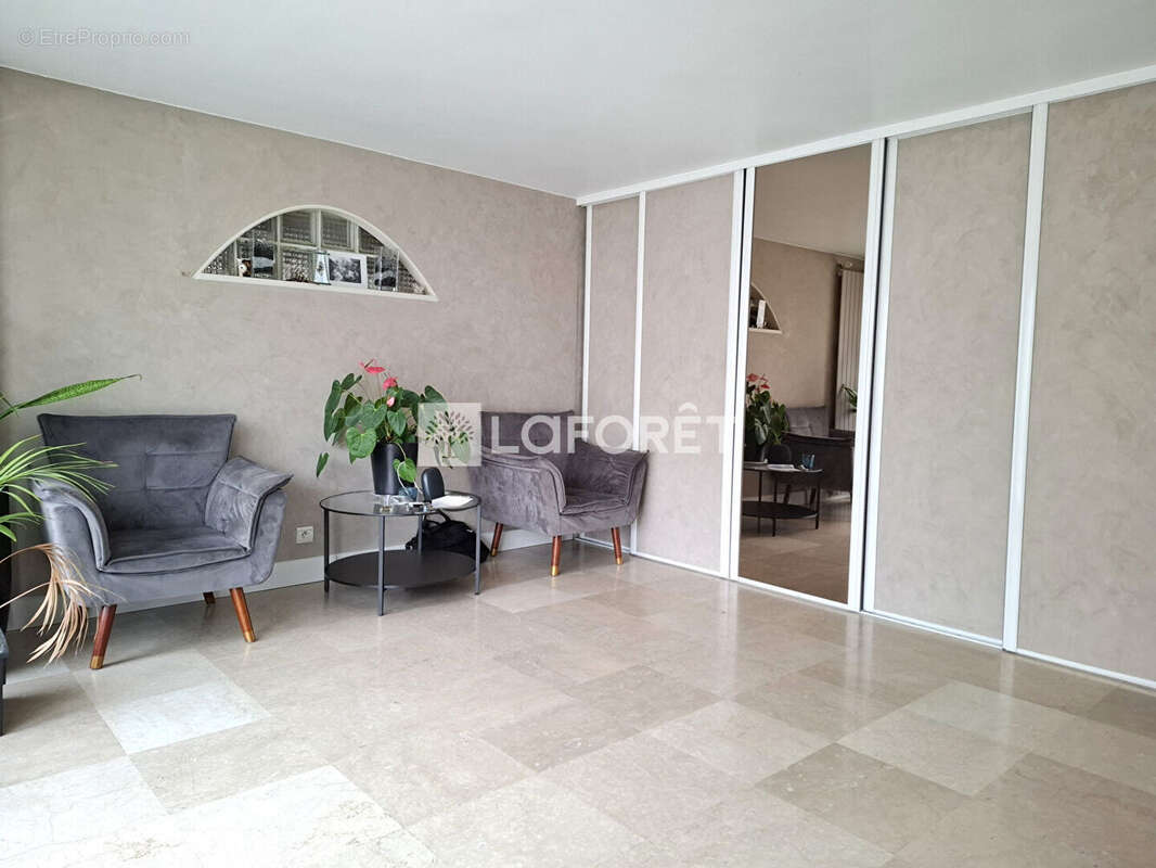 Maison à LES PAVILLONS-SOUS-BOIS