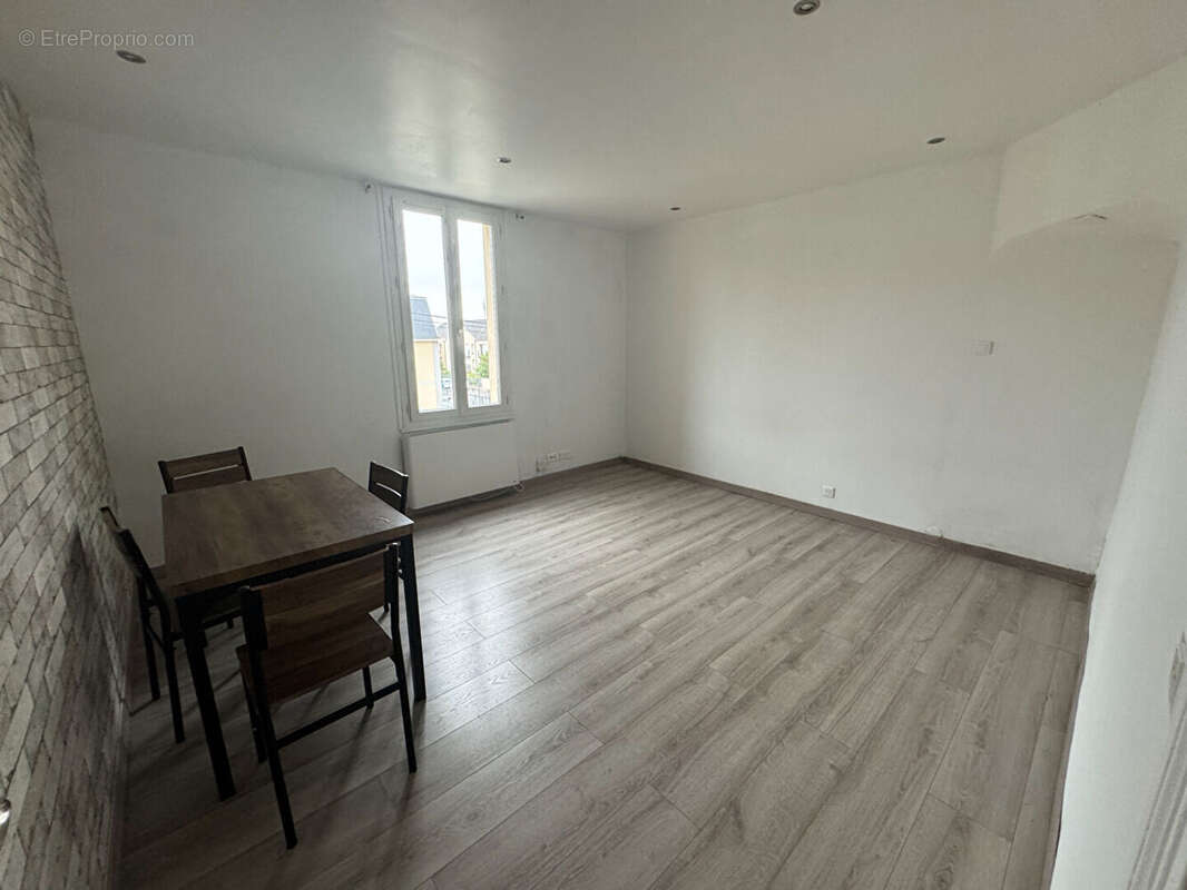 Appartement à PERSAN