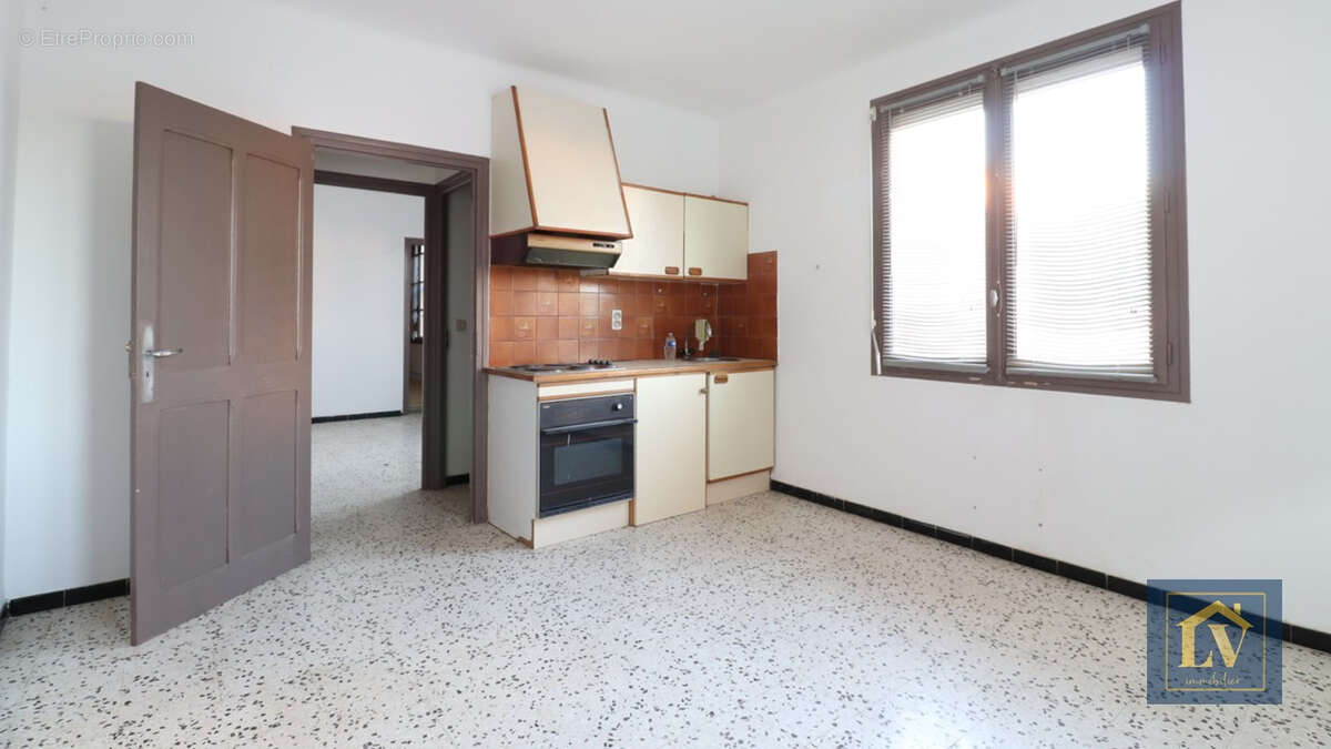 Commerce à LE SOLER