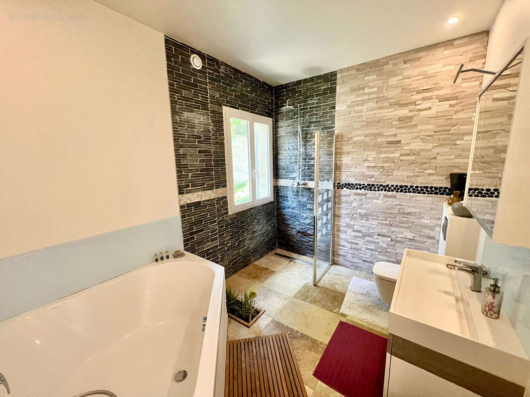 Maison à HEROUVILLE