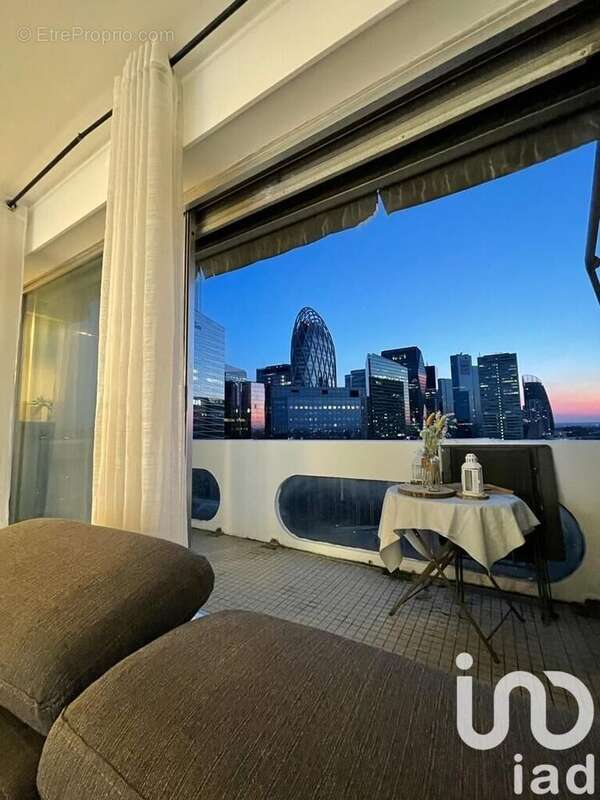 Photo 2 - Appartement à COURBEVOIE