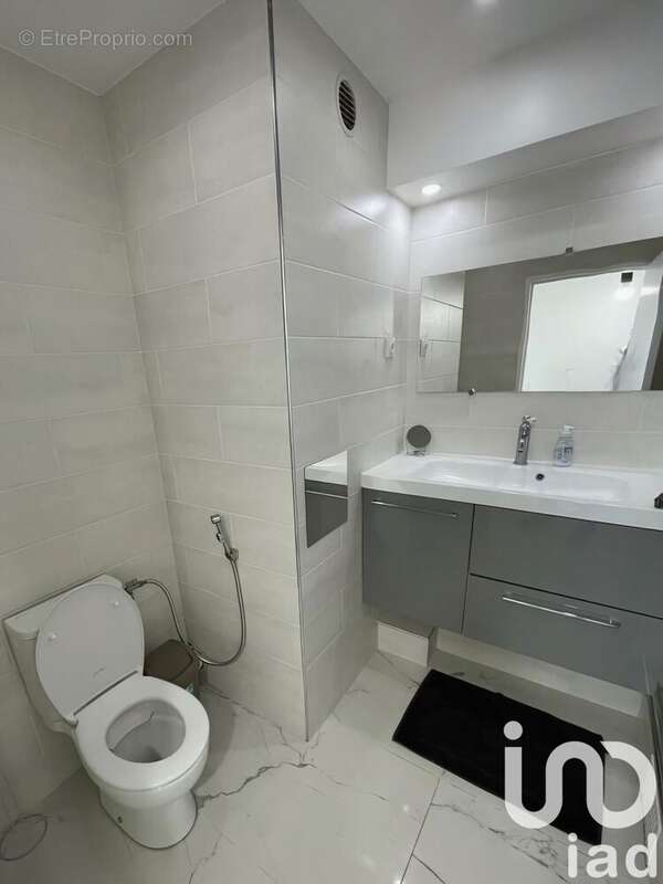 Photo 8 - Appartement à COURBEVOIE