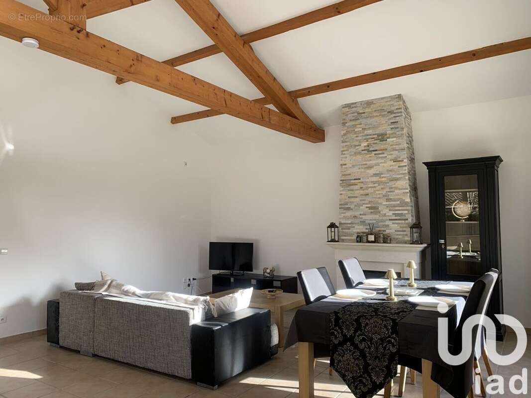 Photo 2 - Maison à VASLES