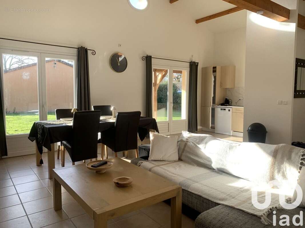 Photo 3 - Maison à VASLES