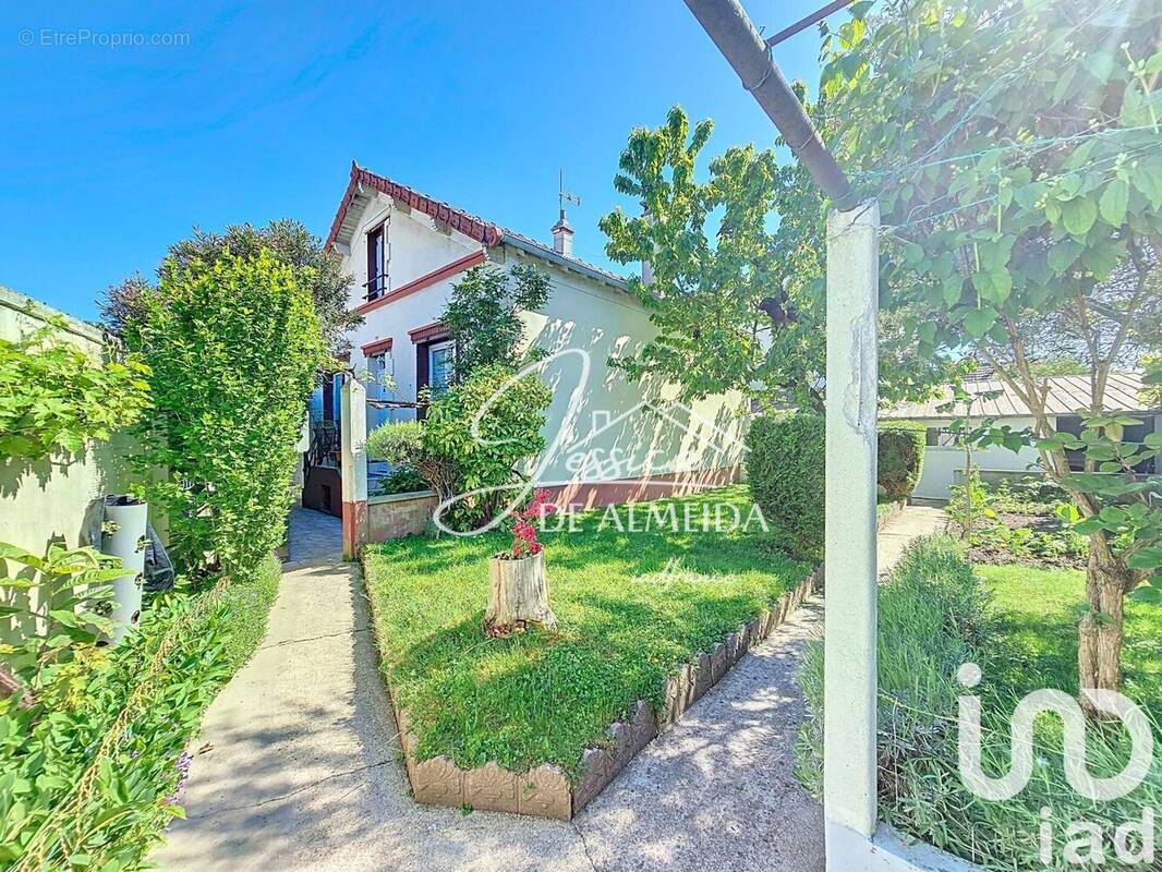 Photo 1 - Maison à DRANCY