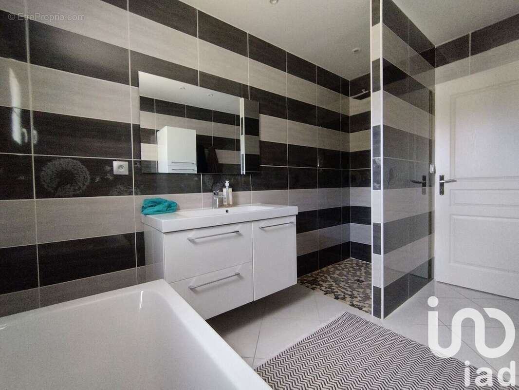 Photo 6 - Maison à SAINT-OUEN