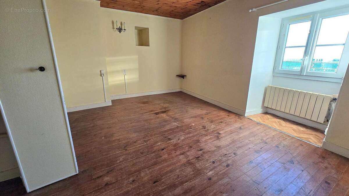 Photo 6 - Maison à MOUZEUIL-SAINT-MARTIN