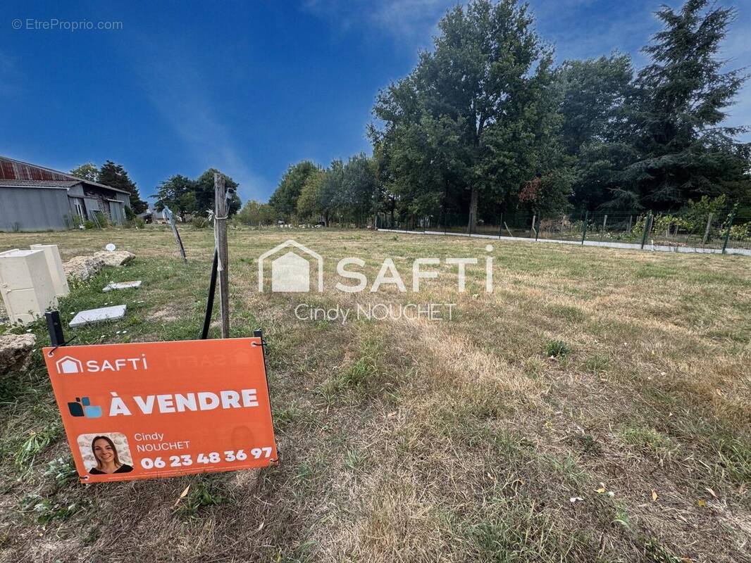 Photo 1 - Terrain à TIERCE