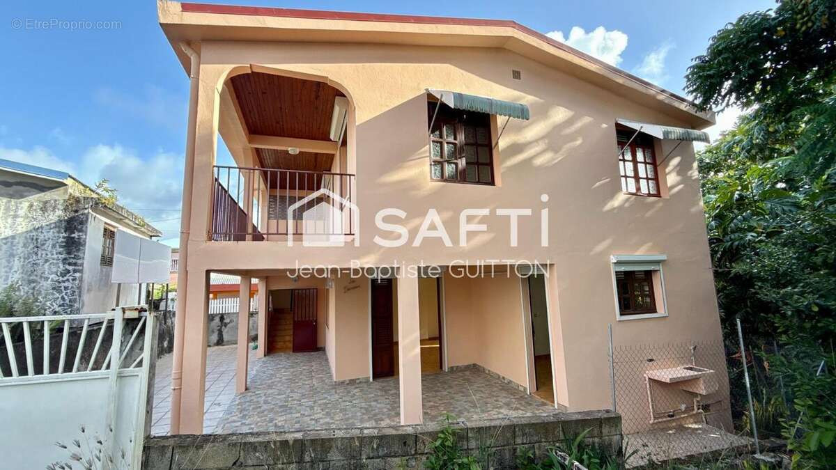 Photo 2 - Maison à LE ROBERT