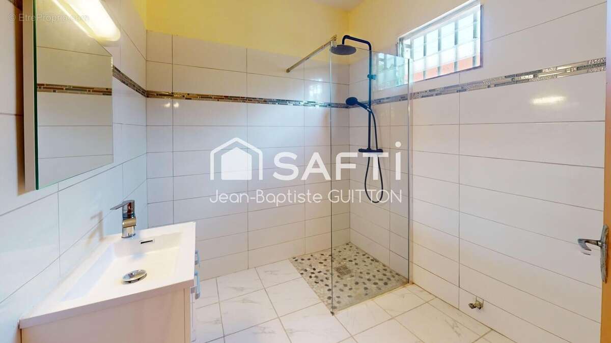 Photo 9 - Maison à LE ROBERT