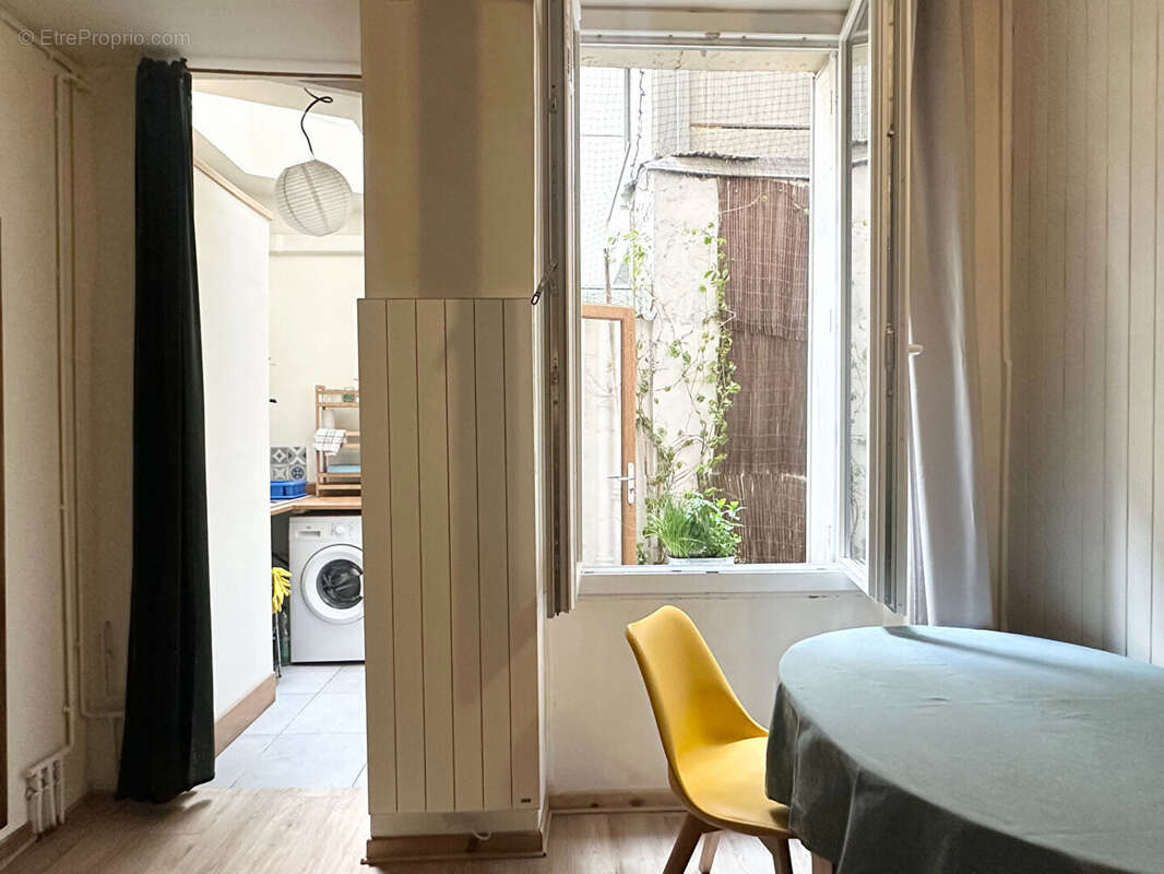 Appartement à PARIS-18E