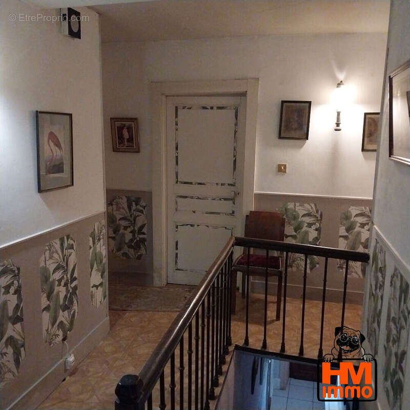 Maison à SAINT-DENIS-DES-MURS