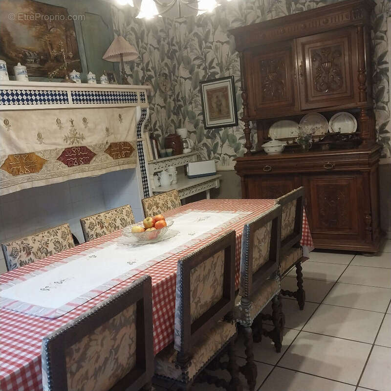 Maison à SAINT-DENIS-DES-MURS