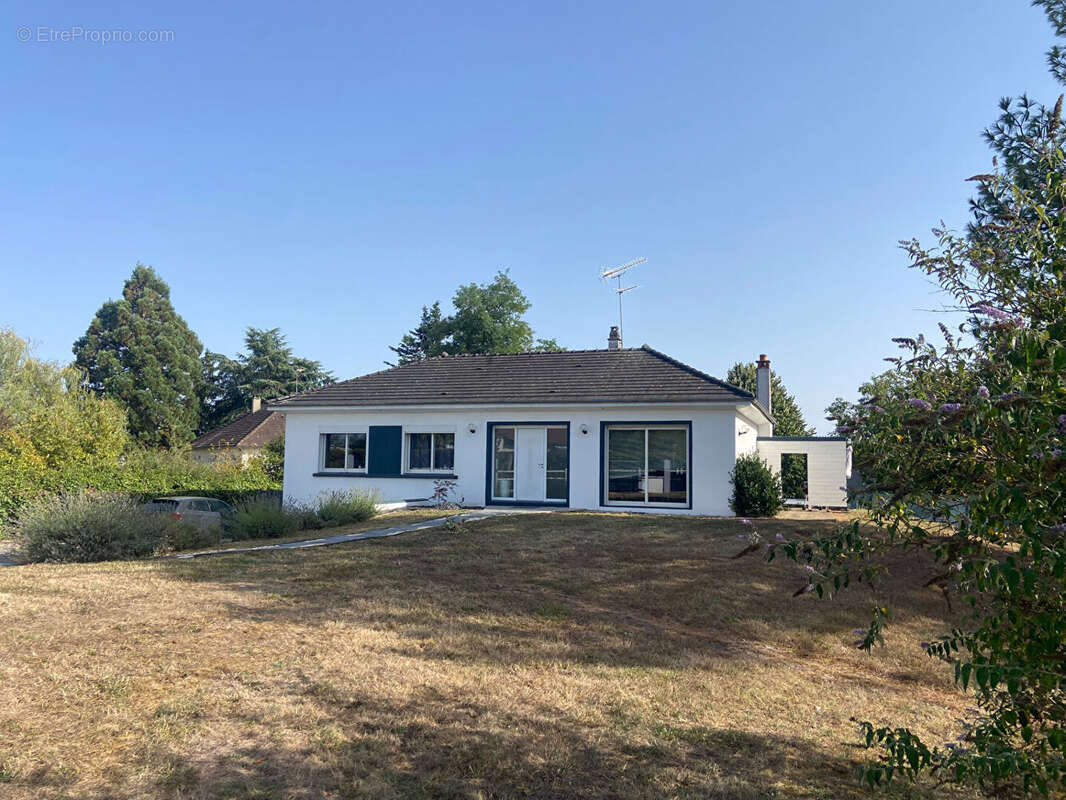 Maison à VARENNES-VAUZELLES