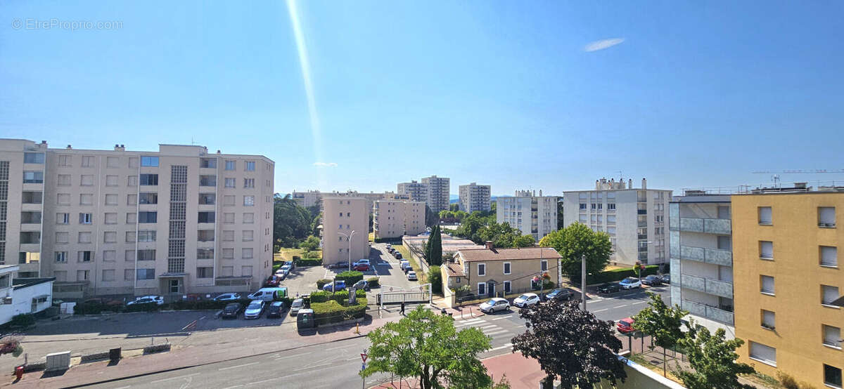 Appartement à VENISSIEUX