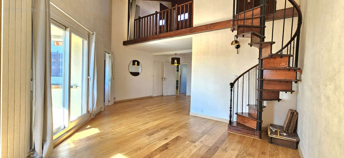 Appartement à VENISSIEUX