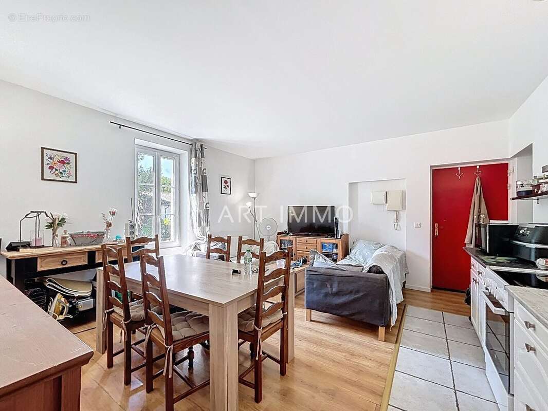 Appartement à ROBION