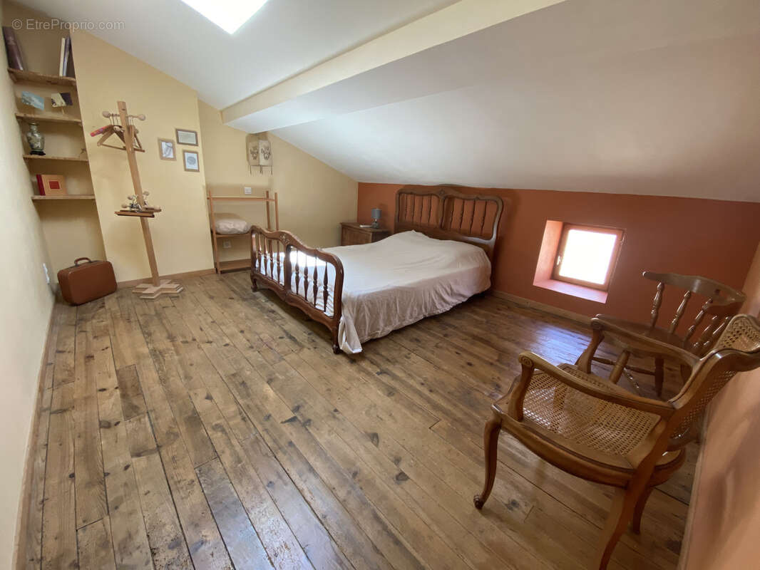 Maison à CASTELRENG