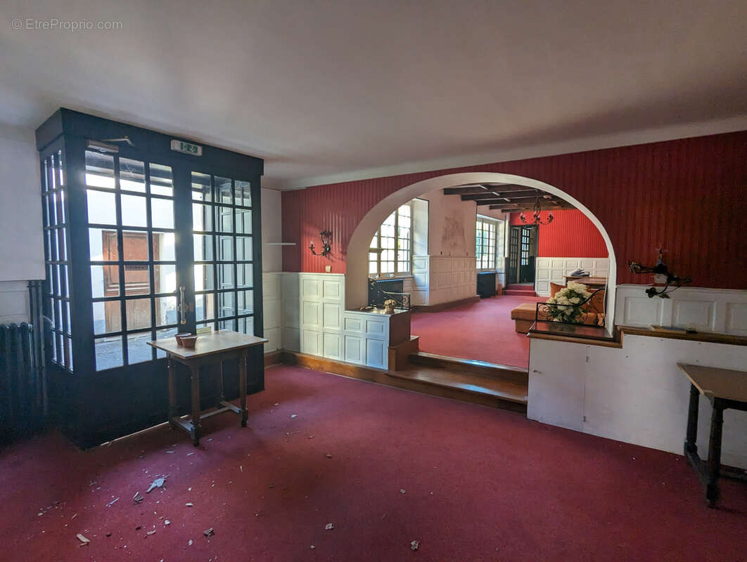 Commerce à SAINT-GENIEZ-D&#039;OLT