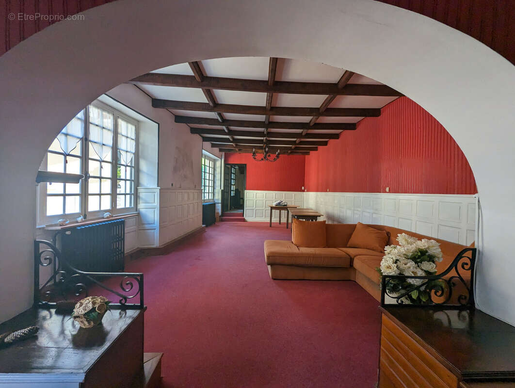 Commerce à SAINT-GENIEZ-D&#039;OLT