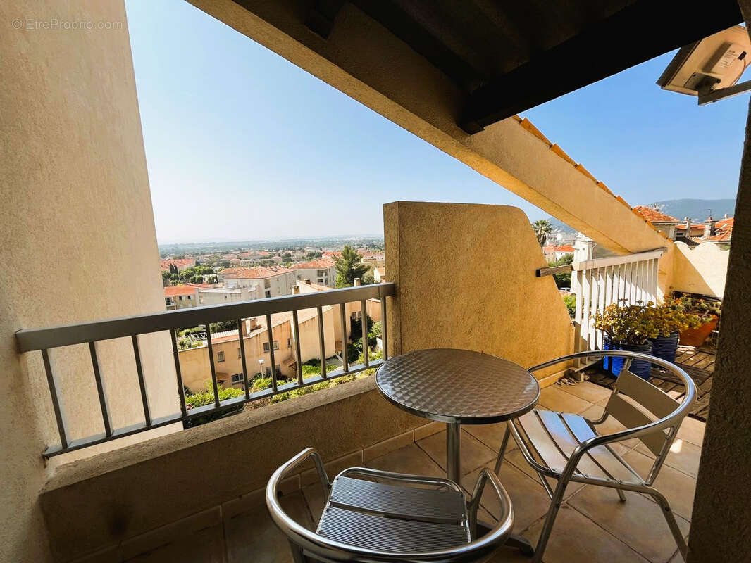 Appartement à HYERES