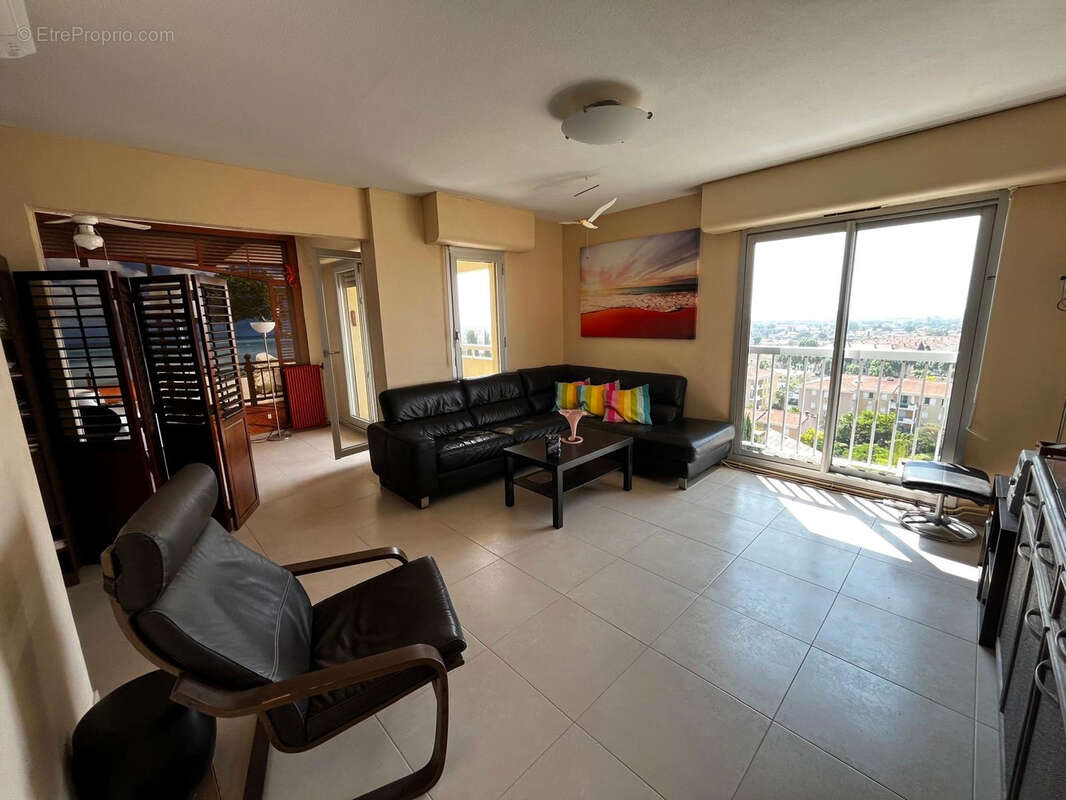 Appartement à HYERES