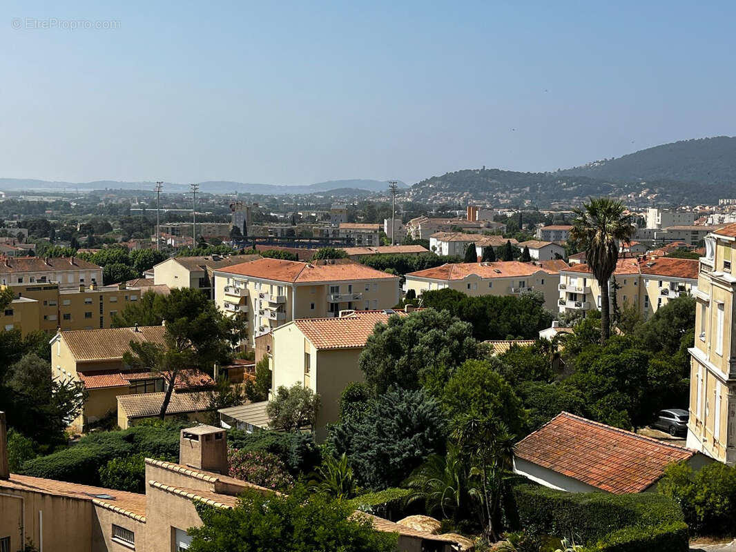 Appartement à HYERES